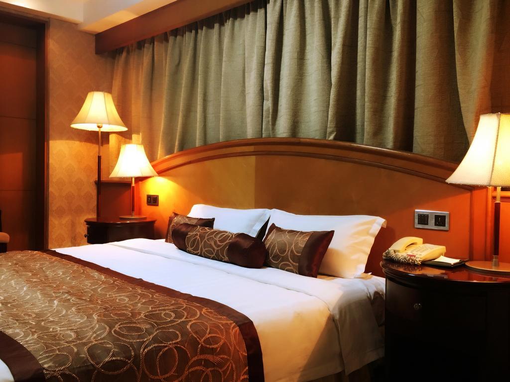 Central Plaza Hotel Dalian Eksteriør billede